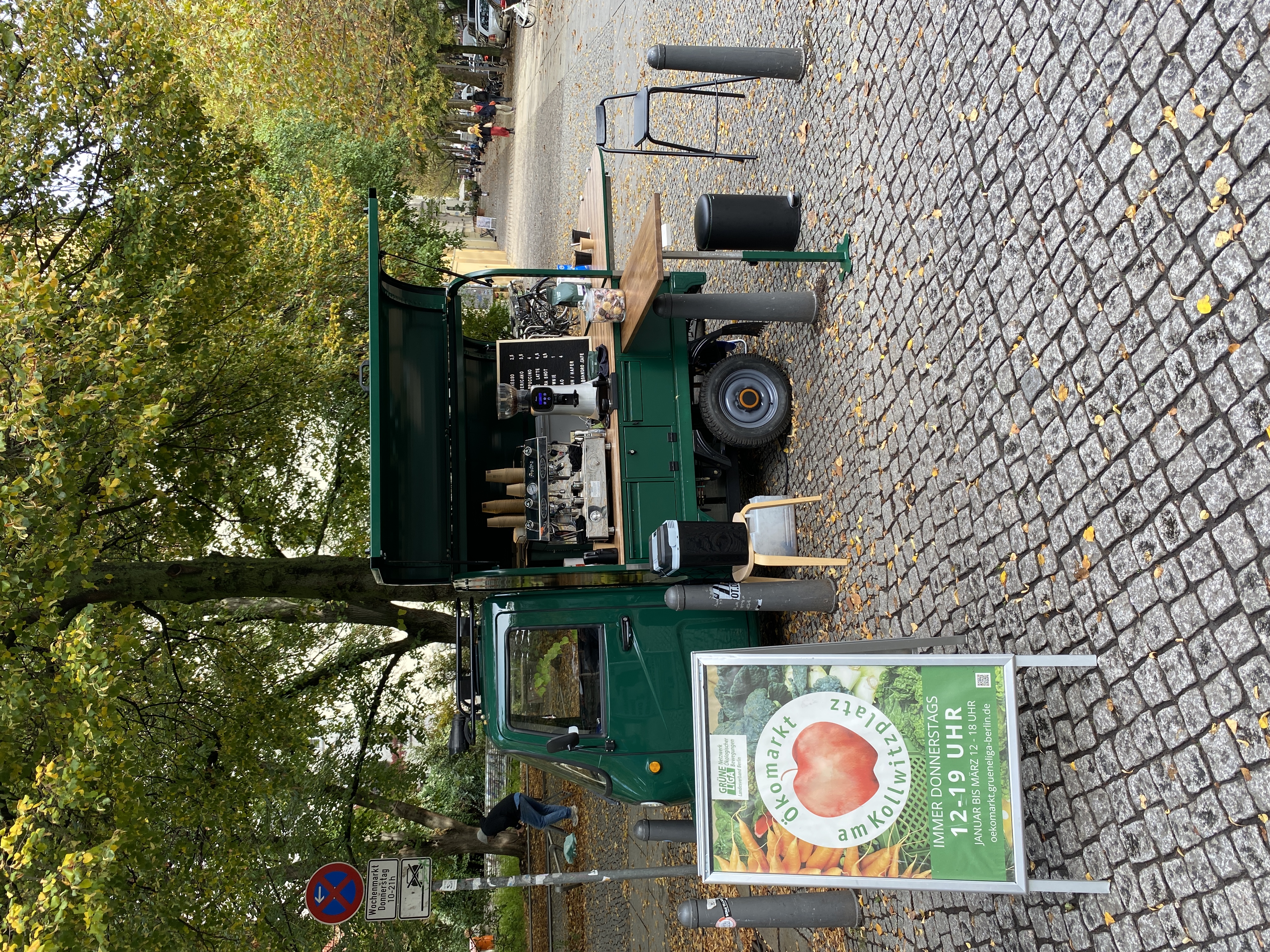 sandro mobile café bar am Ökomarkt Kollwitzplatz